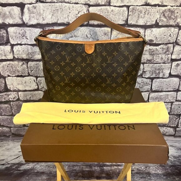 Louis Vuitton Monogram Single Strap Purse - Picture 1 of 16